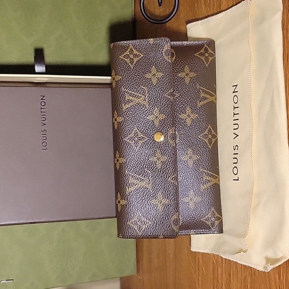 Louis Vuitton Monogran Canvas Porte Tresor International Wallet - Picture 9 of 16